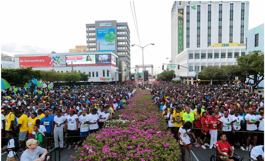 Runners in the Sagicor Sigma Corporate 5K