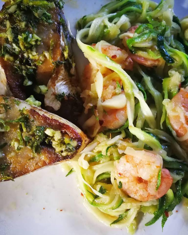 Sliced fish and zoodles