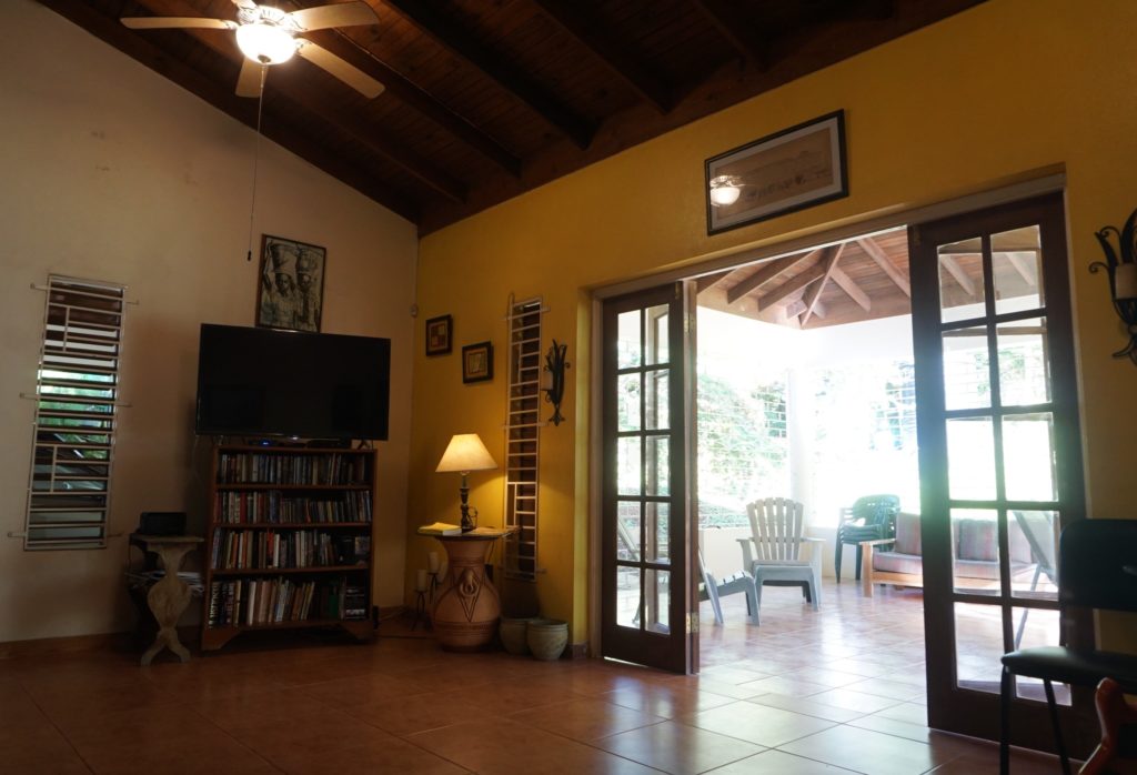 Living room opening out into the verandah