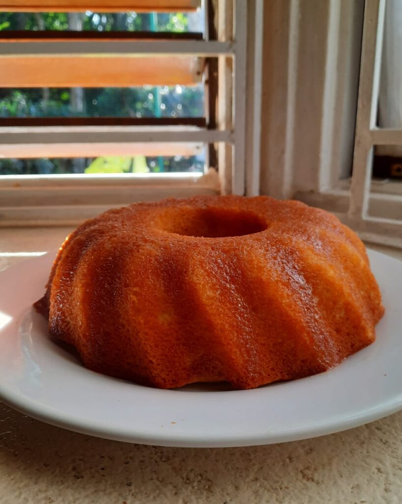 Keto rum butter cake